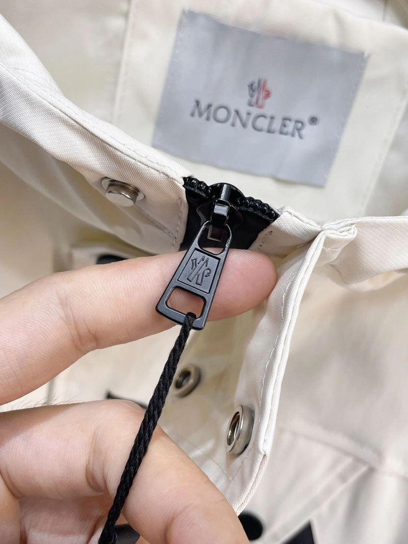 Moncler Outwear Bright 140192