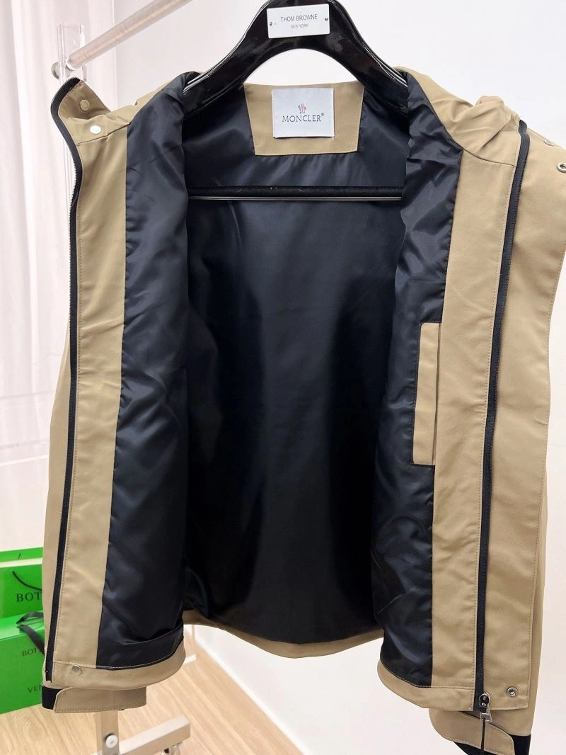 Moncler Outwear Casual 140187