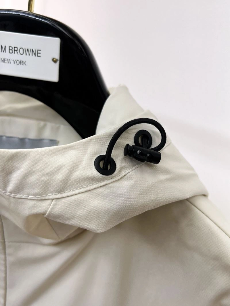 Moncler Outwear BestValue 140182