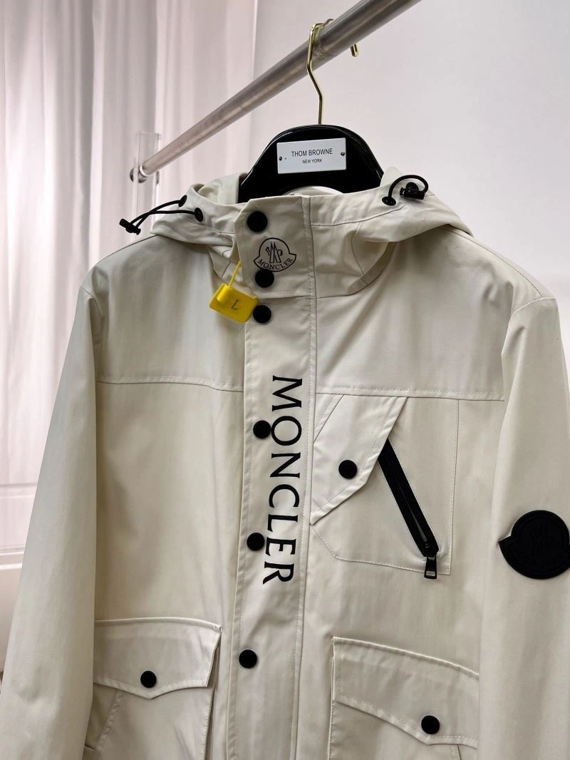 Moncler Outwear BestValue 140182