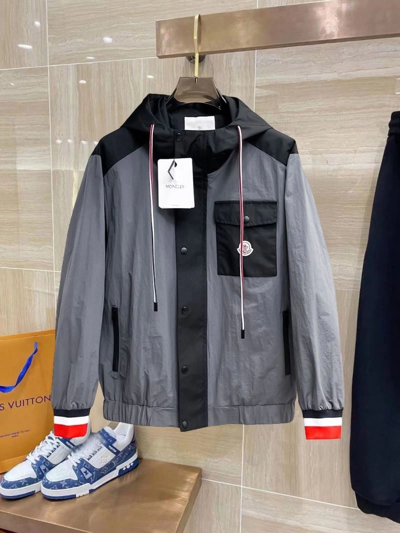 Moncler Outwear Packable 140181