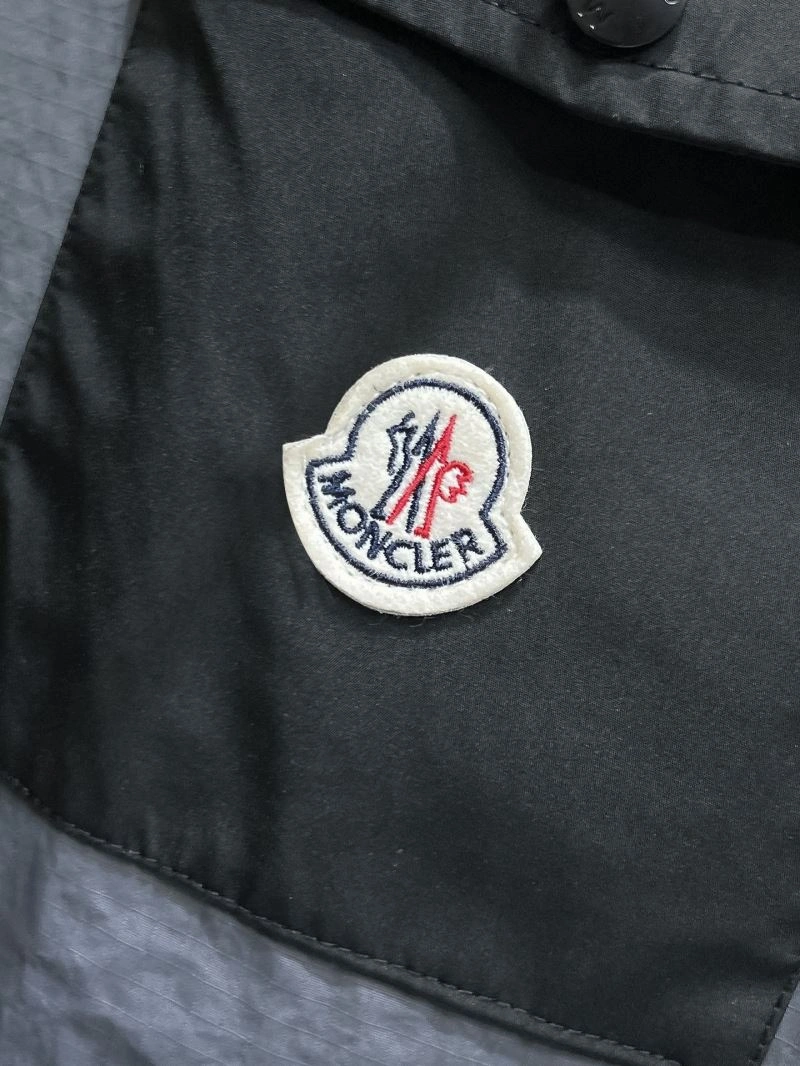 Moncler Outwear Packable 140181