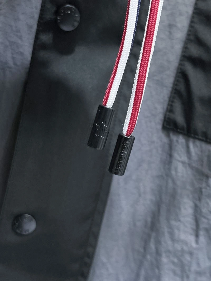 Moncler Outwear Packable 140181
