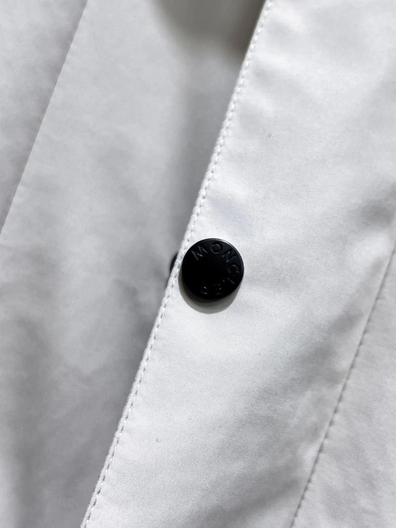 Moncler Outwear OnTrend 140183