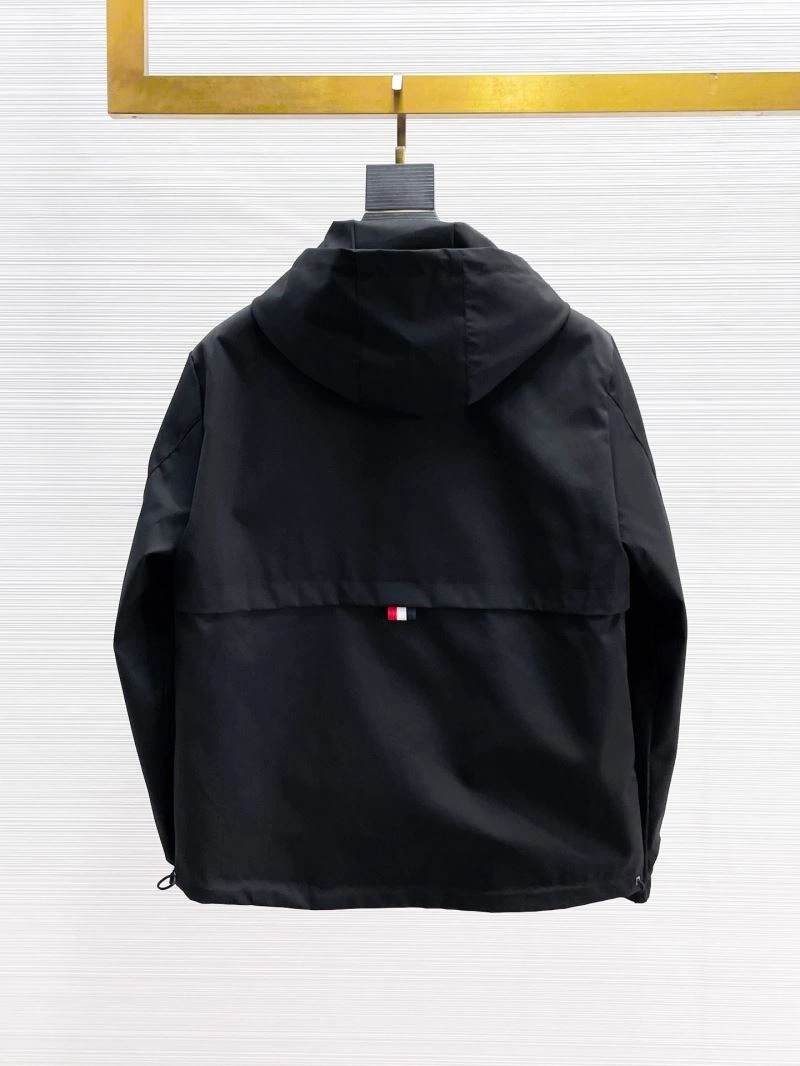 Practical Moncler Outwear 140178