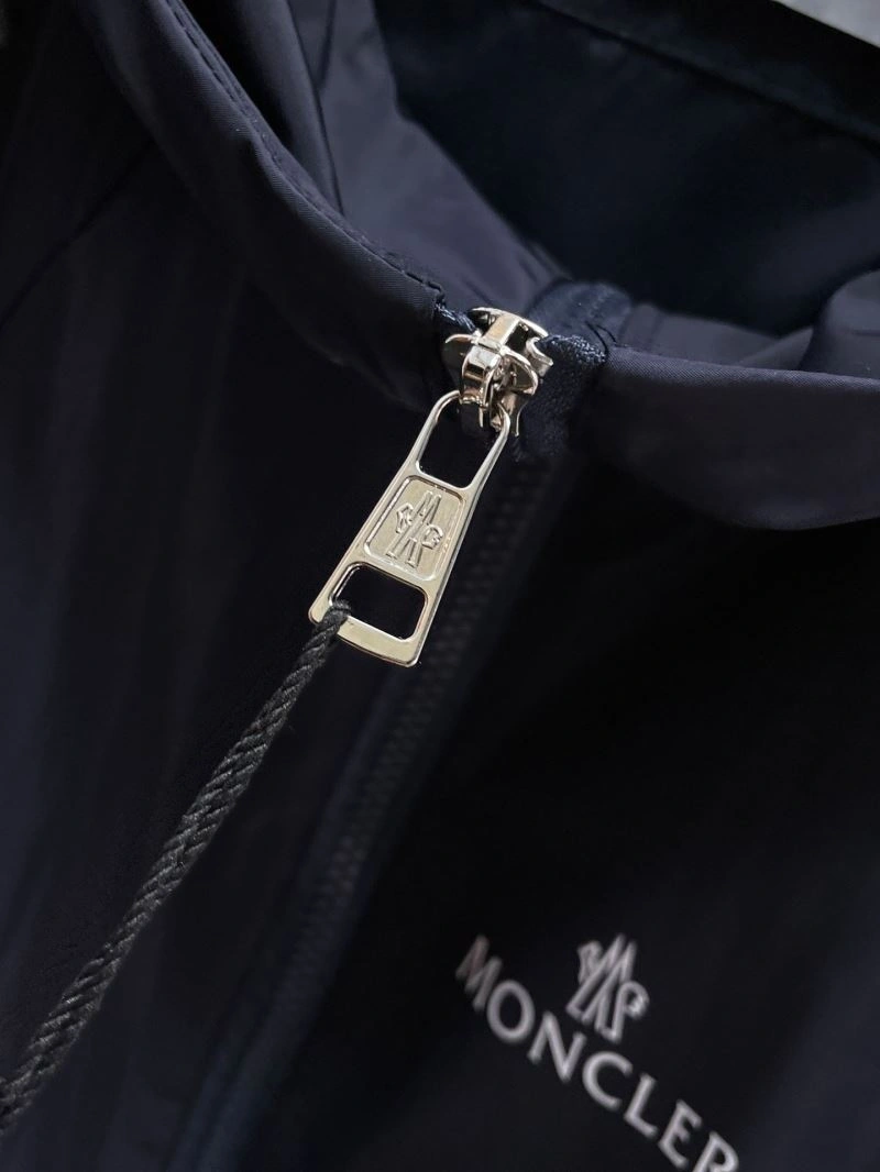Moncler Outwear Sophisticated 140174
