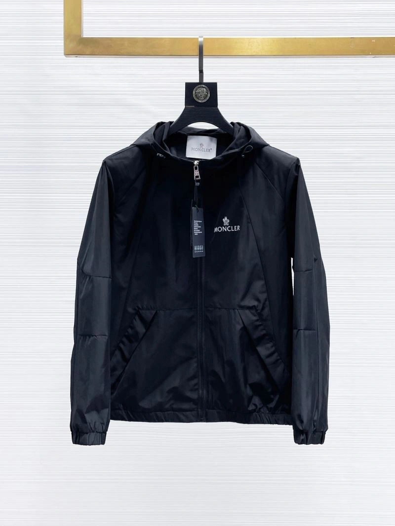 Moncler Outwear BestValue 140160
