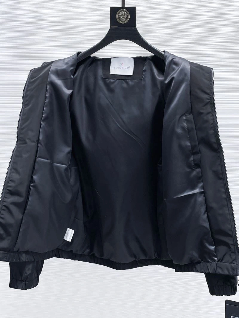 Moncler Outwear BestValue 140160