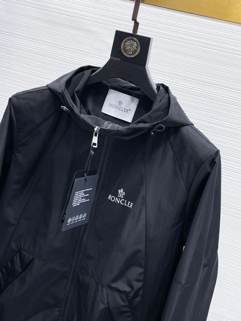Moncler Outwear BestValue 140160