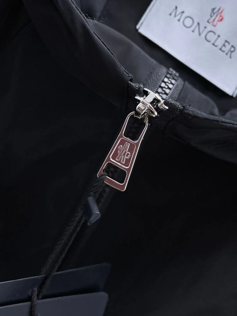 Moncler Outwear BestValue 140160