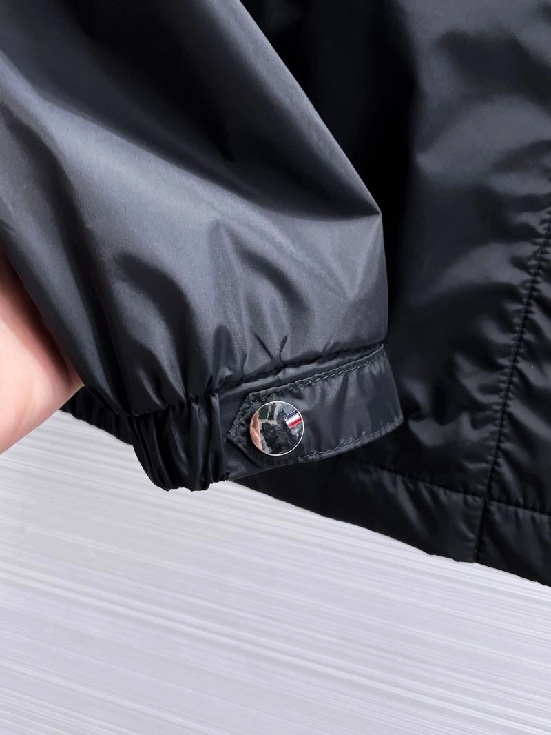 Effortless Moncler Outwear 140173