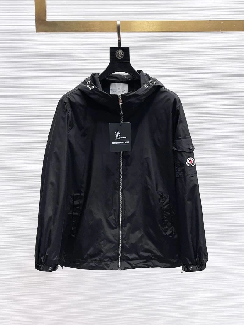 Timeless Moncler Outwear 140157