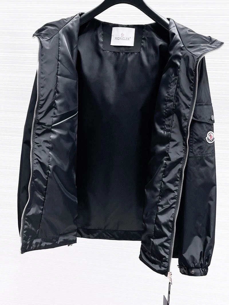 Timeless Moncler Outwear 140157