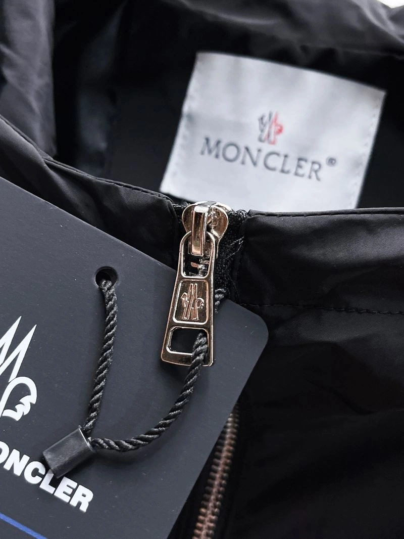 Timeless Moncler Outwear 140157
