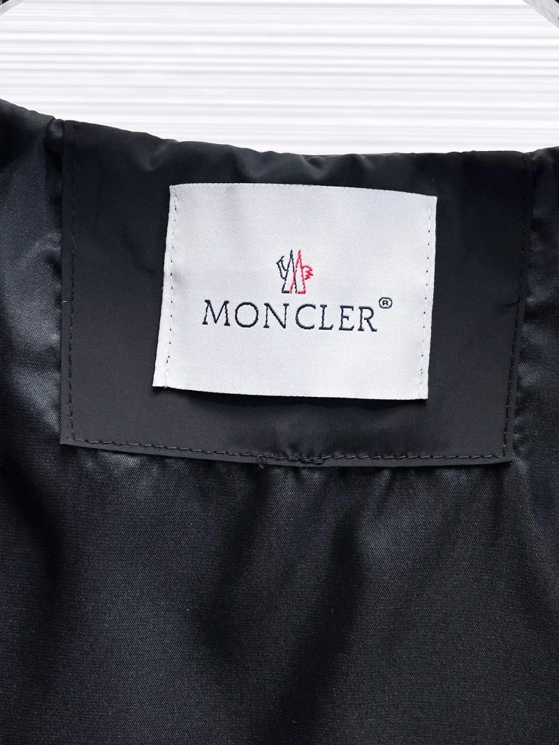Timeless Moncler Outwear 140157