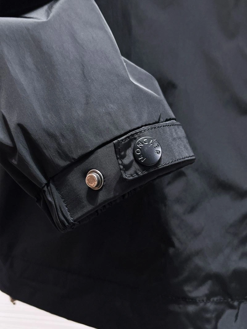 Timeless Moncler Outwear 140157