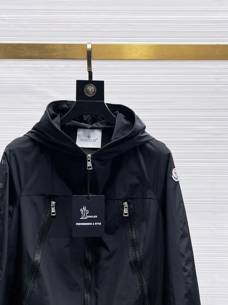Moncler Outwear EasyCare 140159