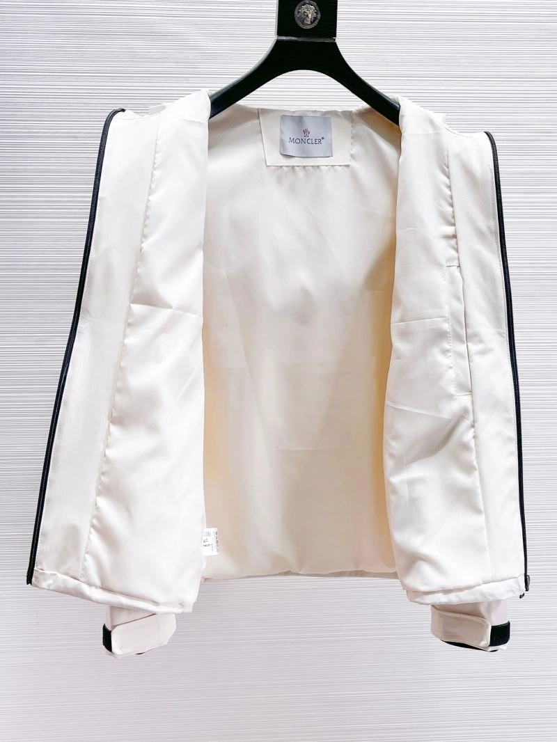 Moncler Outwear Timeless 140169