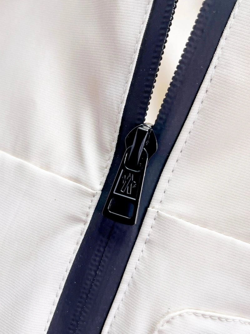 Moncler Outwear Timeless 140169