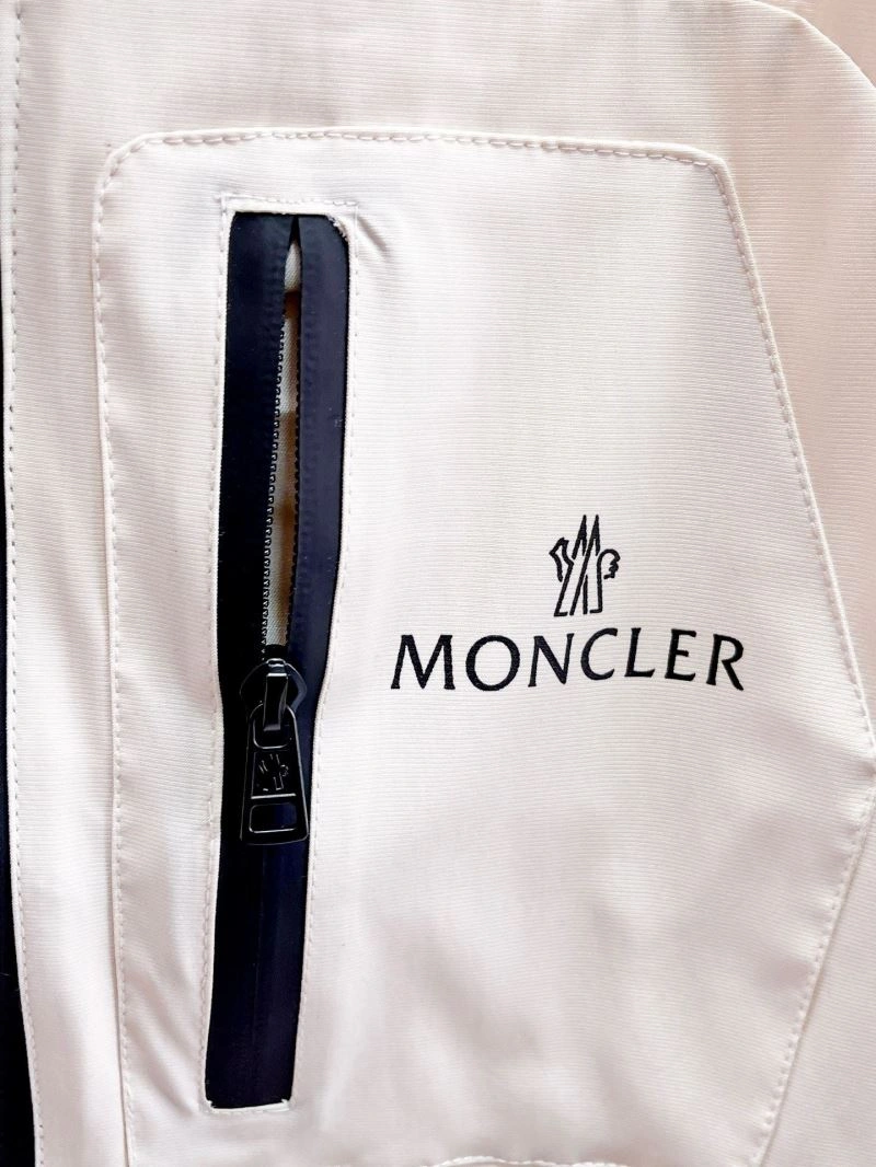 Moncler Outwear Timeless 140169