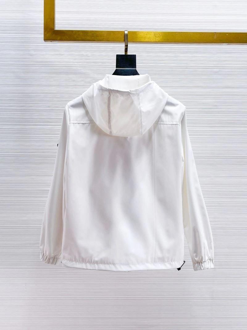Moncler Outwear Sophisticated 140165