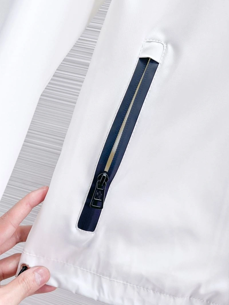 Moncler Outwear Sophisticated 140165