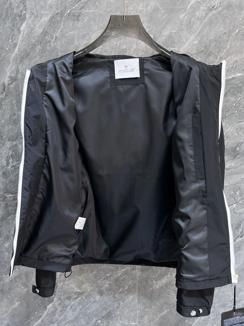 Moncler Outwear Refined 140155