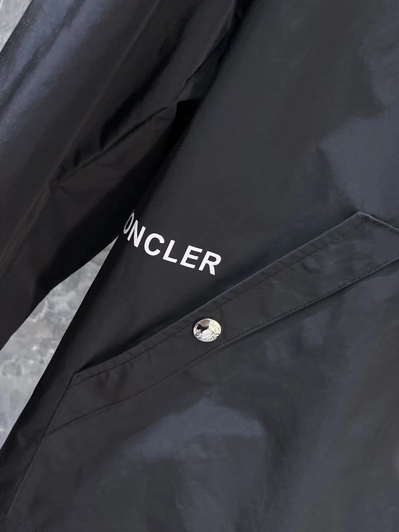 Moncler Outwear Refined 140155