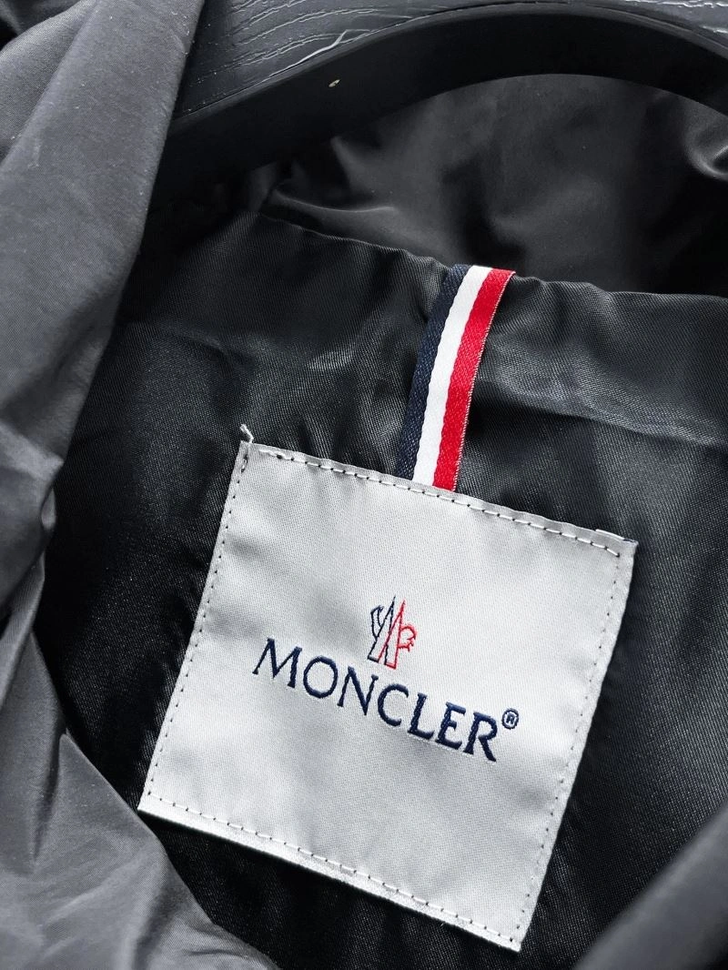 TimelessDesign Moncler Outwear 140172