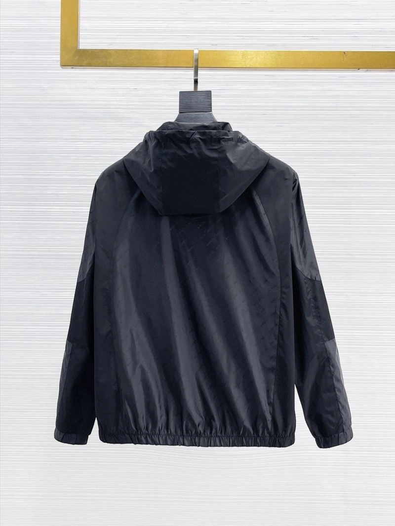 Stylish Moncler Outwear 140176