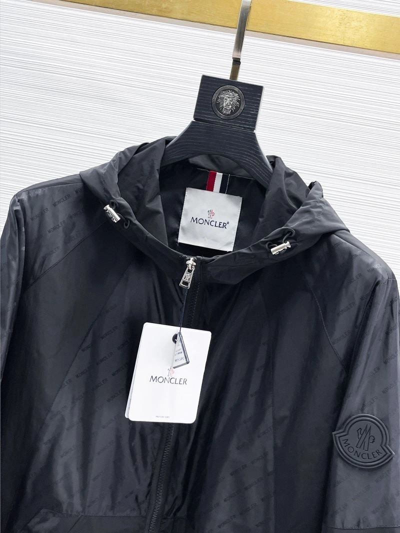 Stylish Moncler Outwear 140176
