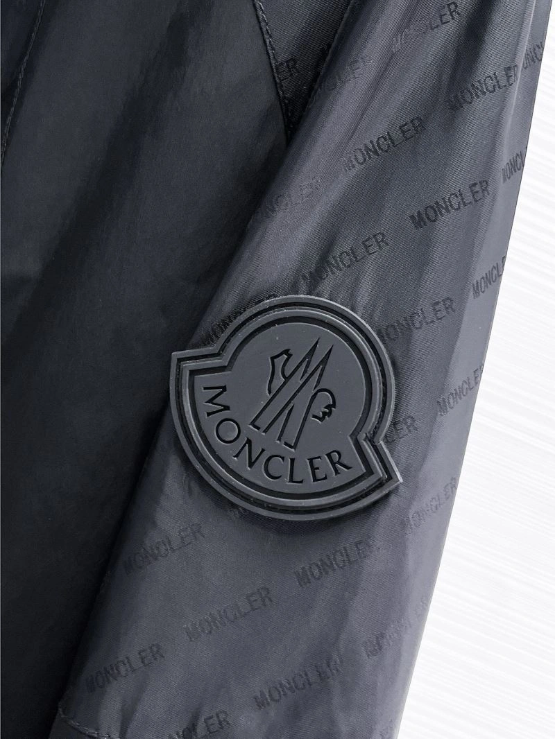 Stylish Moncler Outwear 140176