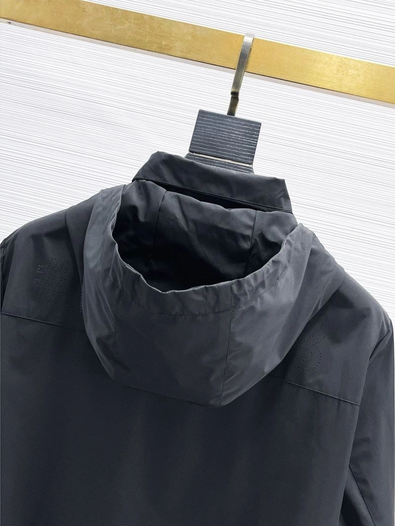 Chic Moncler Outwear 140177