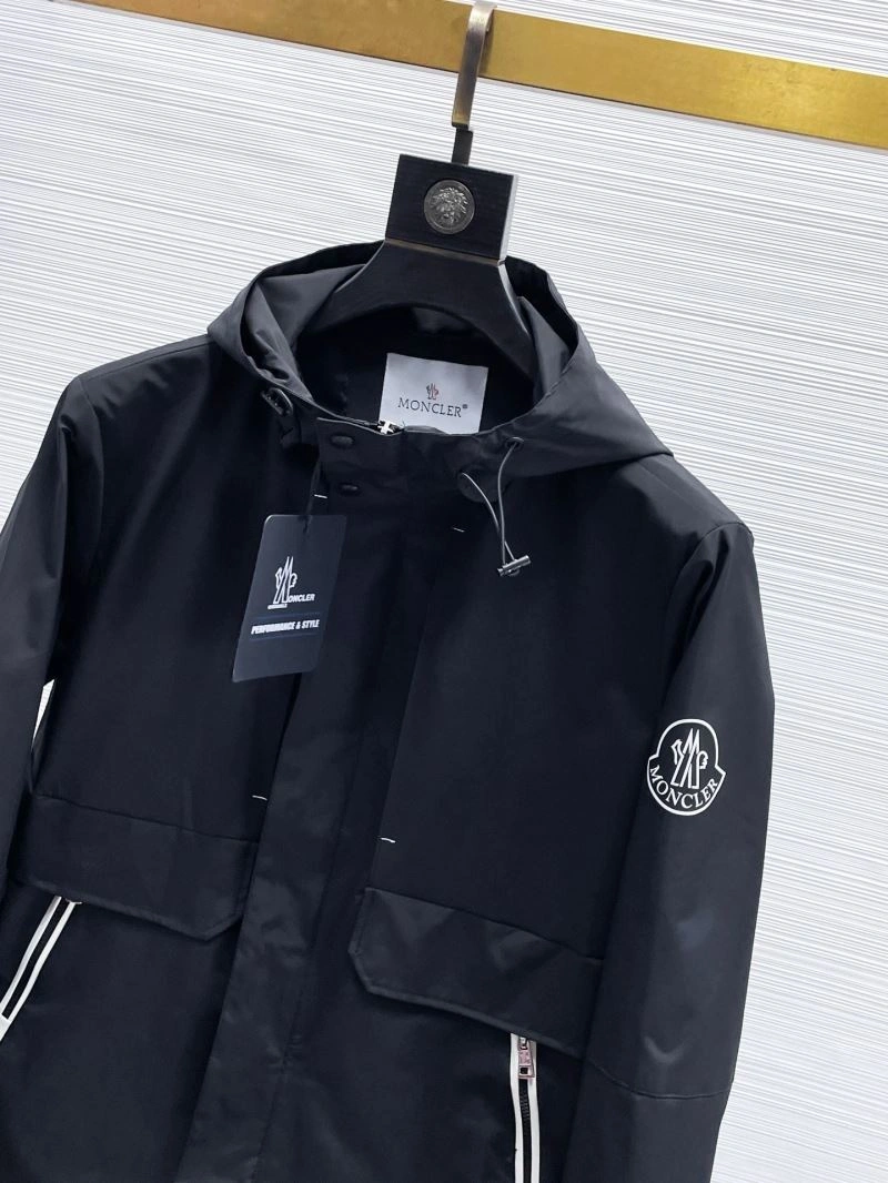 Moncler Outwear Trendsetting 140167