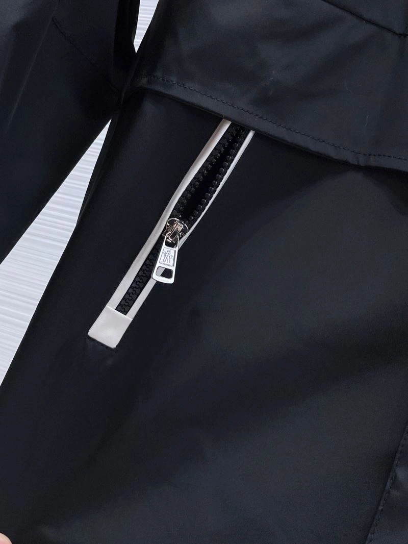 Moncler Outwear Trendsetting 140167