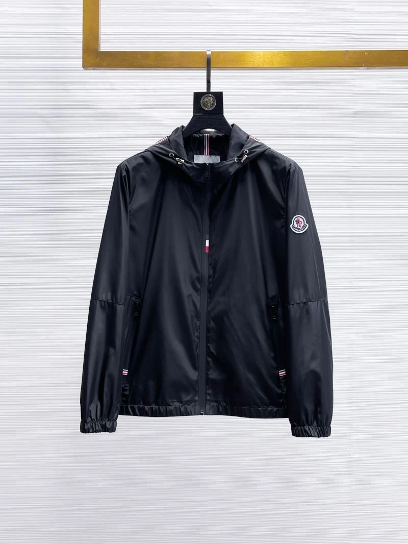 Moncler Outwear QuickDry 140175