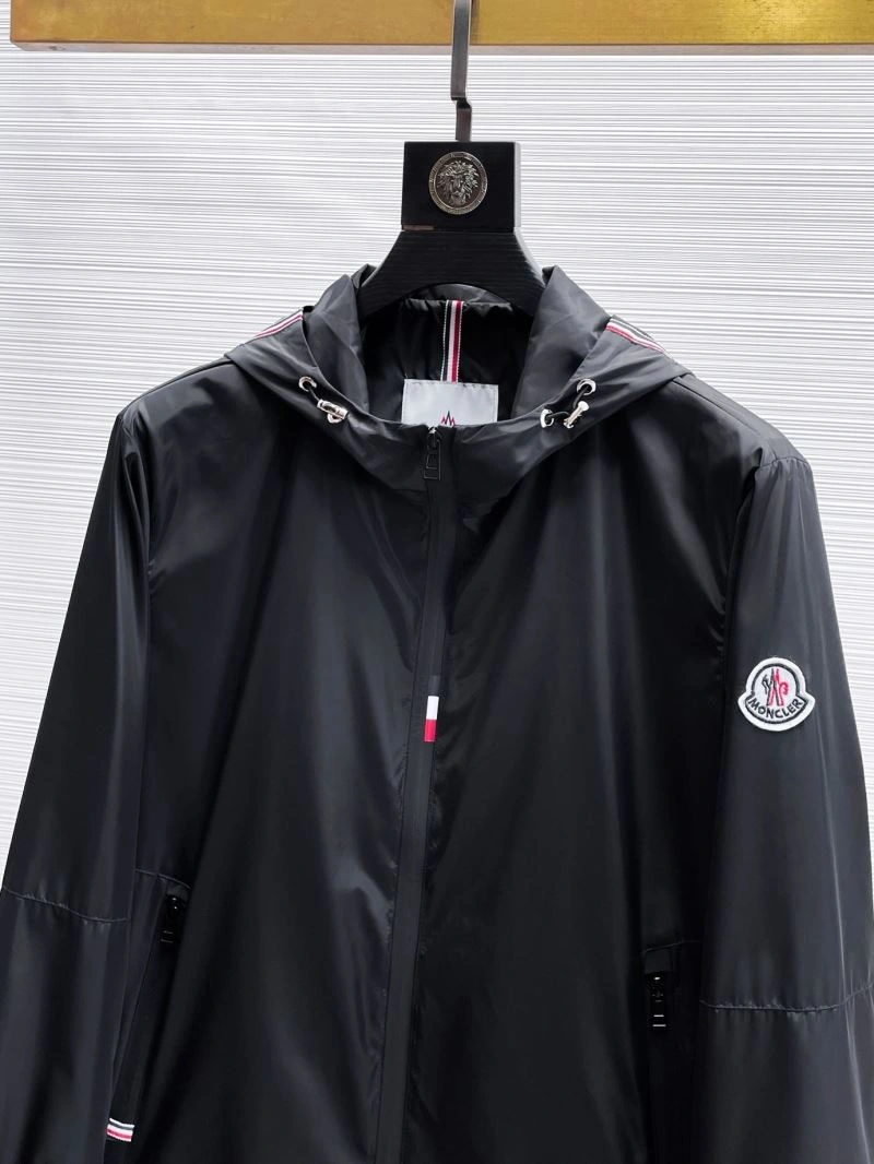 Moncler Outwear QuickDry 140175