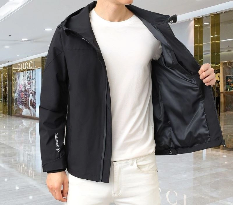 Moncler Outwear Classic 140164