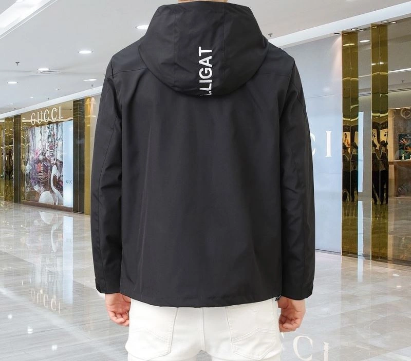 Moncler Outwear Classic 140164