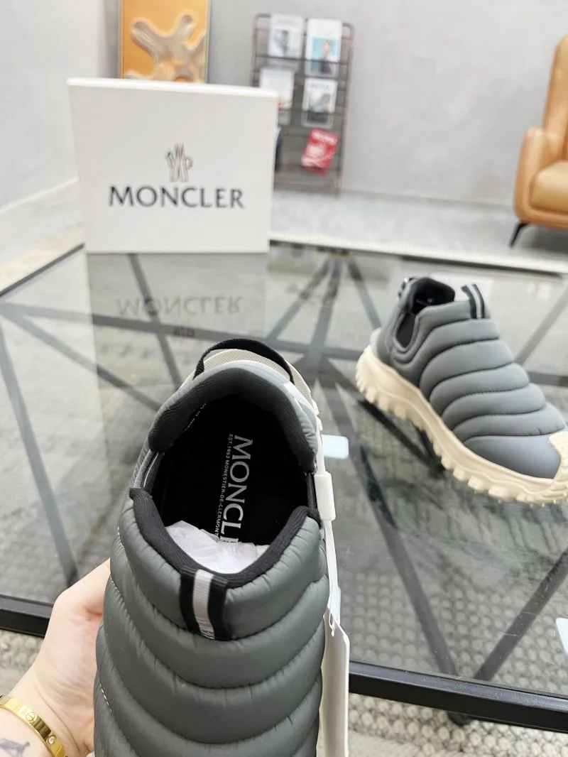Sleek Moncler Shoes 4288