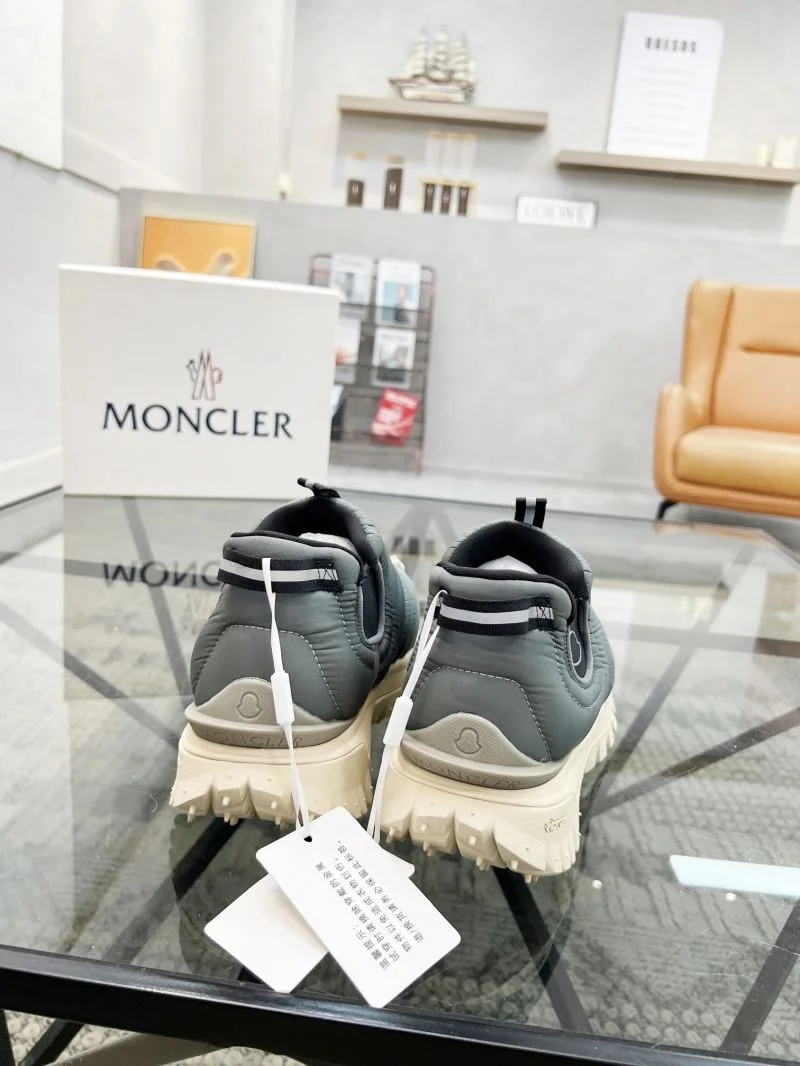 Sleek Moncler Shoes 4288