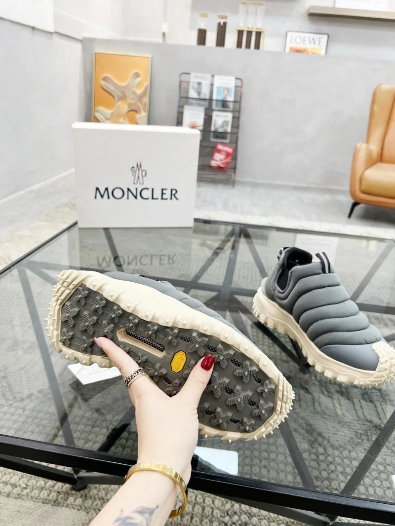 Sleek Moncler Shoes 4288