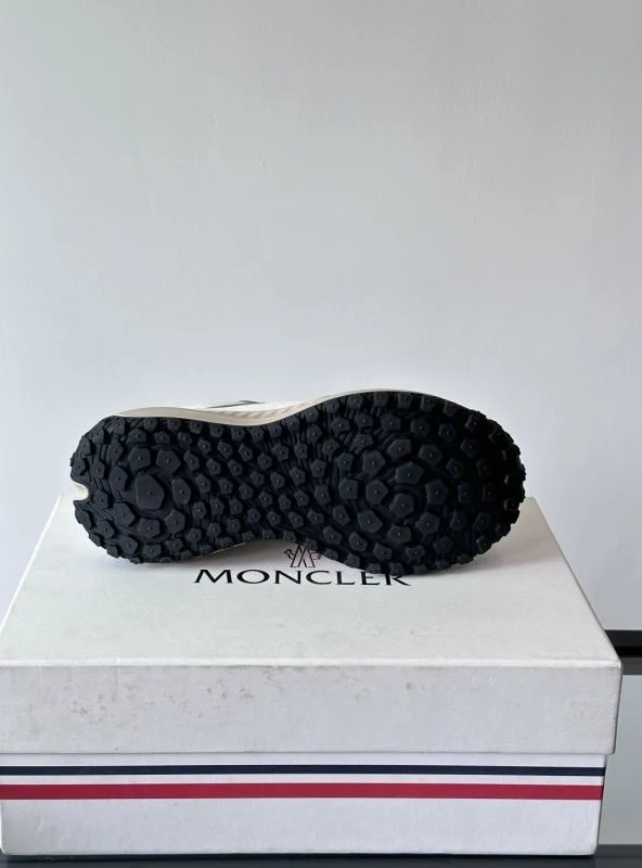 ComfortFit Moncler Shoes 4221