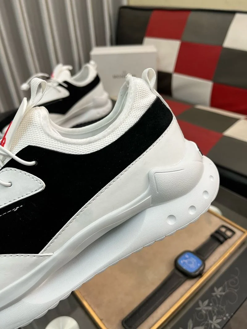 MoistureWicking Moncler Shoes 13672