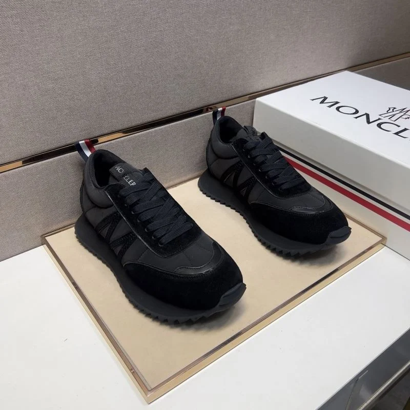 Snug Moncler Shoes 13600