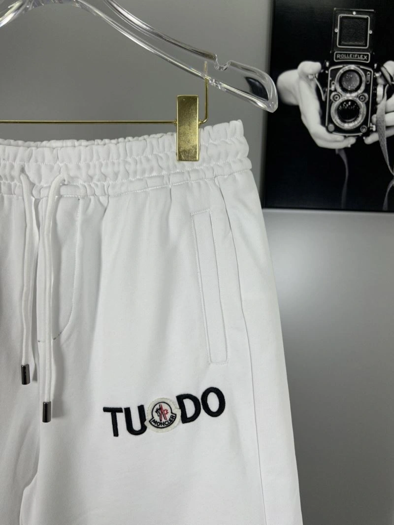 Moncler Short Pants Refined 142743