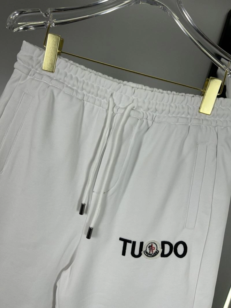 Moncler Short Pants Refined 142743