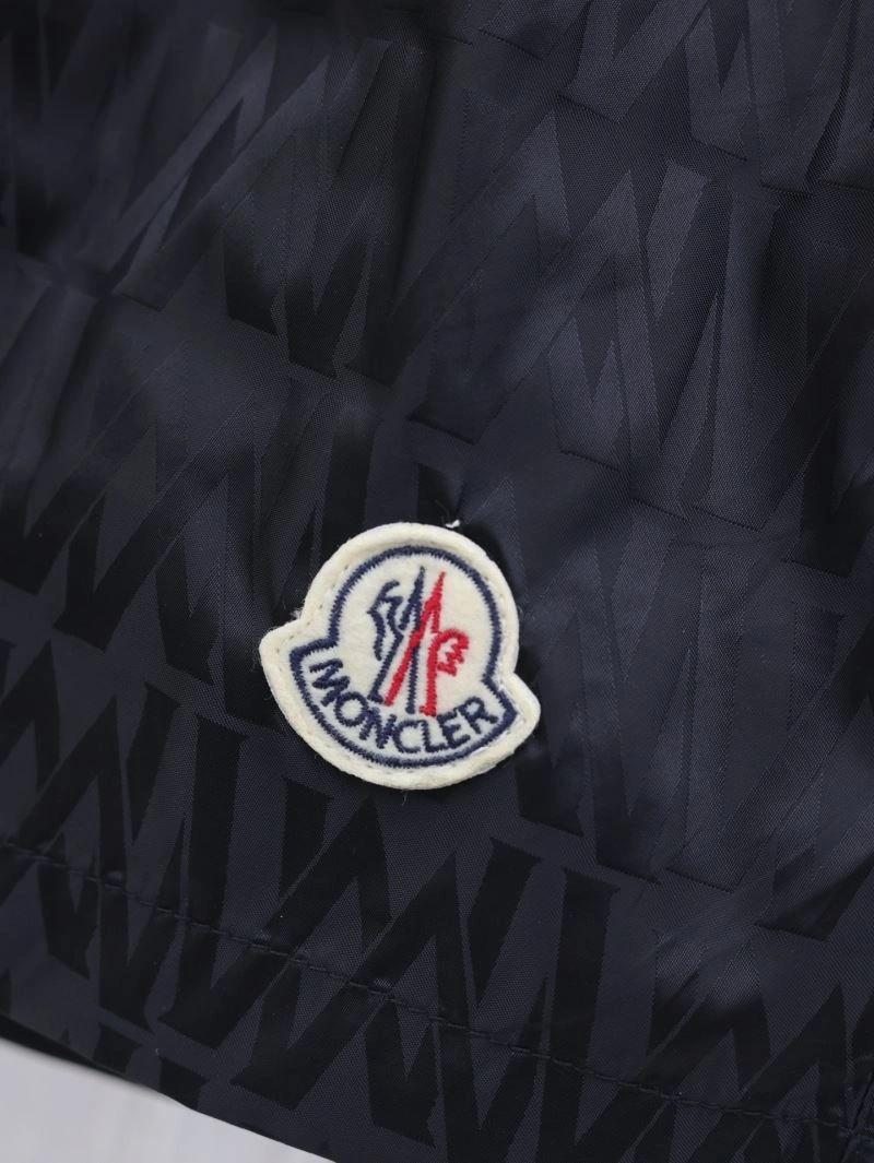 Moncler Short Pants Bold 142749