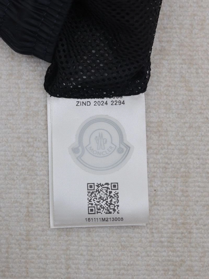 Moncler Short Pants Flexible 142748