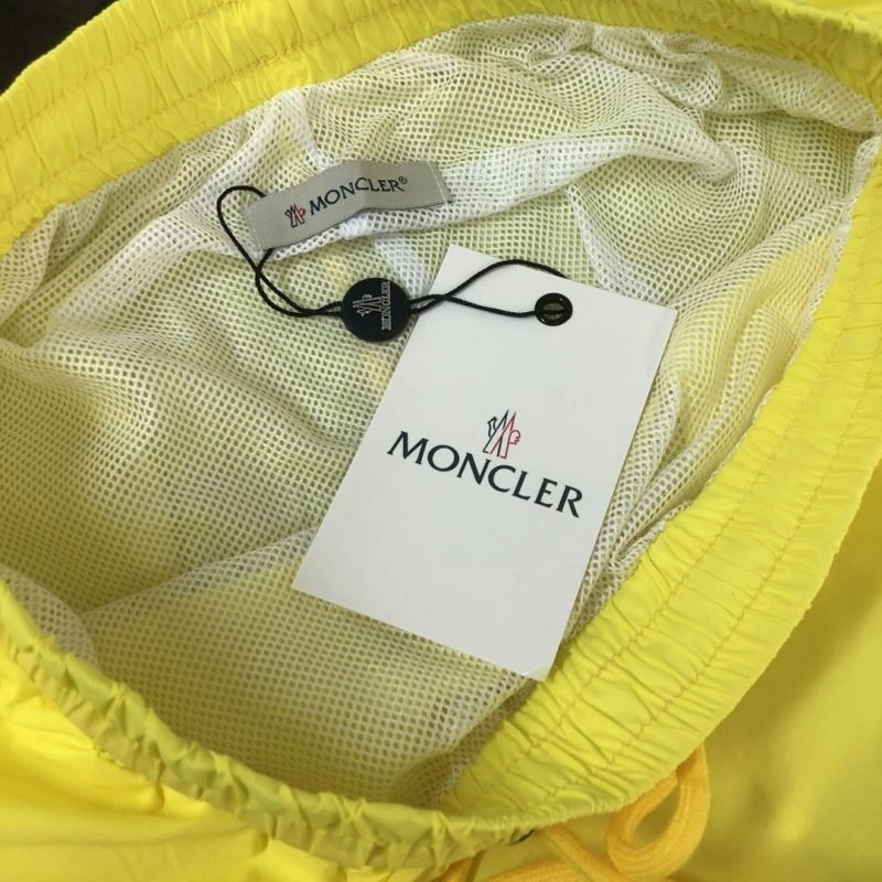 Practical Moncler Short Pants 143305